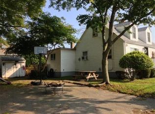 1037 Victoria St, New Bedford, MA 02745