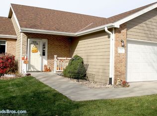 7411 Nolan Rd, Lincoln, NE 68512