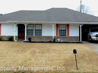 10255 Curtis Dr, Olive Branch, MS 38654