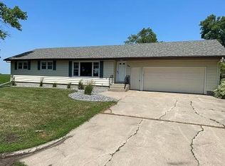 1021 W Wachtler Ave, Clara City, MN 56222