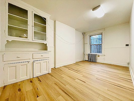 4th image of 29 Hawthorne St #1F