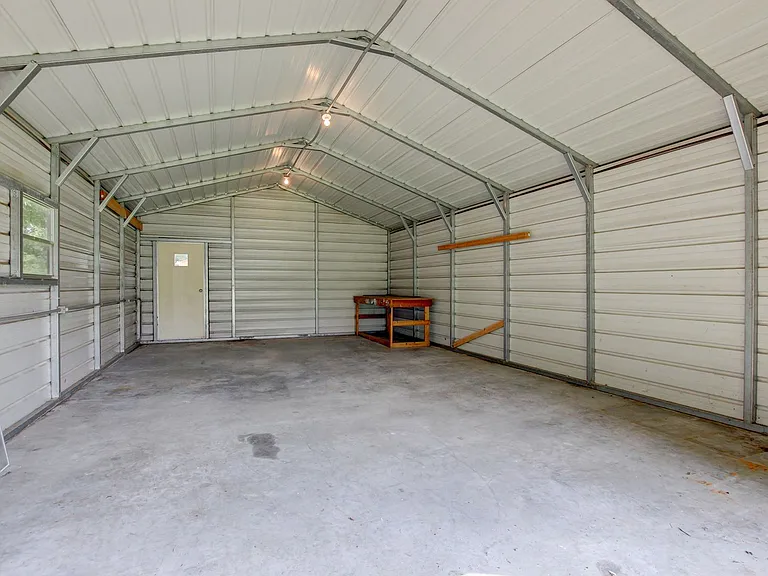 2104 Pea Ridge Rd — Photo 10