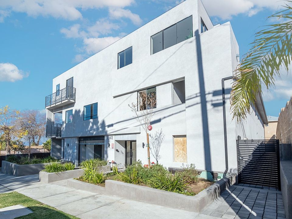 1st image of 7341 Valmont St #103