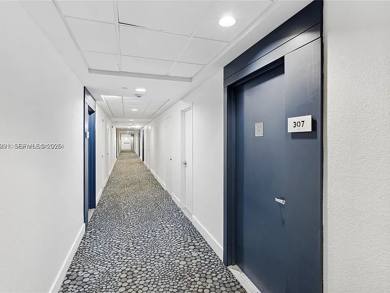 1000 West Ave #307 — Photo 10