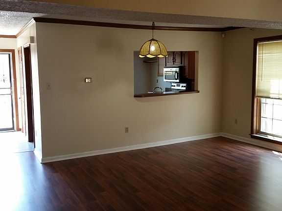 3rd image of 6240 Kirby Downs Dr