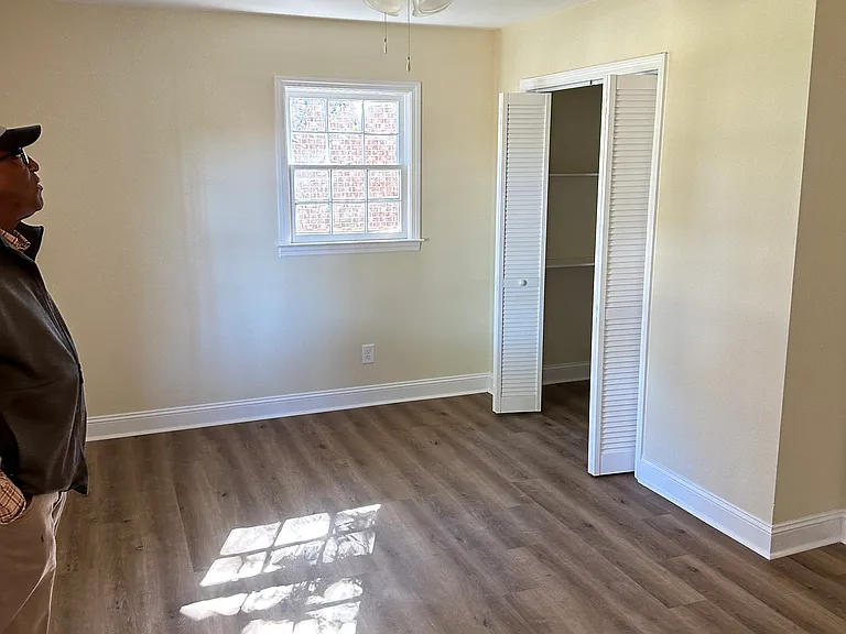 301 Huntley Dr — Photo 4