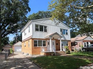 8118 242nd St, Bellerose, NY 11426