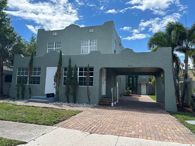 340 Walton Blvd — Photo 12