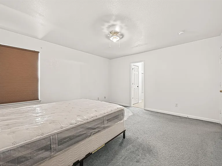 15707 Crooked Arrow Dr — Photo 24