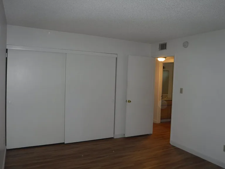 4461 Valeta St — Photo 9