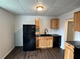 522 W 4th St #1, Lewistown, PA 17044