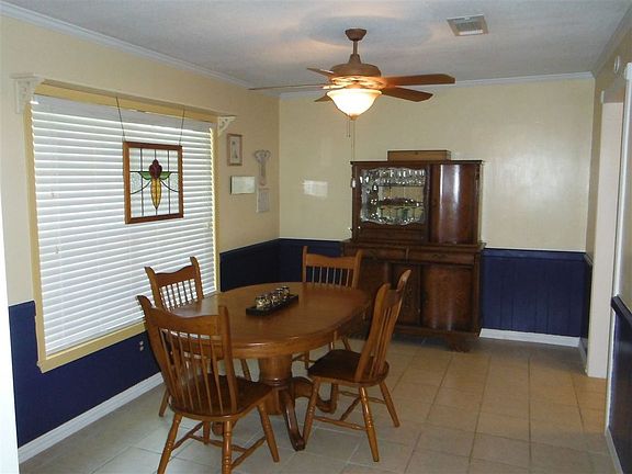 4th image of 428 County Road 4262
