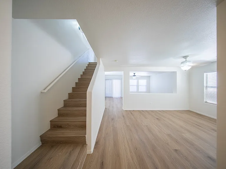 21160 E Avenida Del Valle — Photo 3