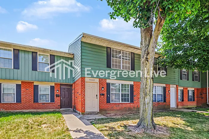 2 bed, 1.5 bath, 1094 sqft, $895 — Photo 2