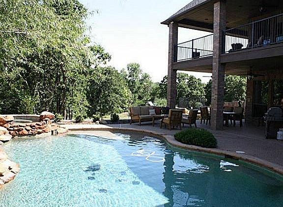 2nd image of 3122 Vista Heights Ln