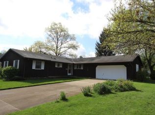 1030 Colony Ln, Charleston, IL 61920