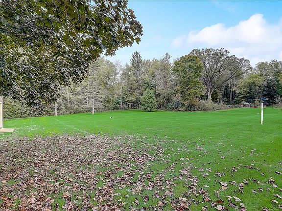 2nd image of 10575 Robinwood Ct
