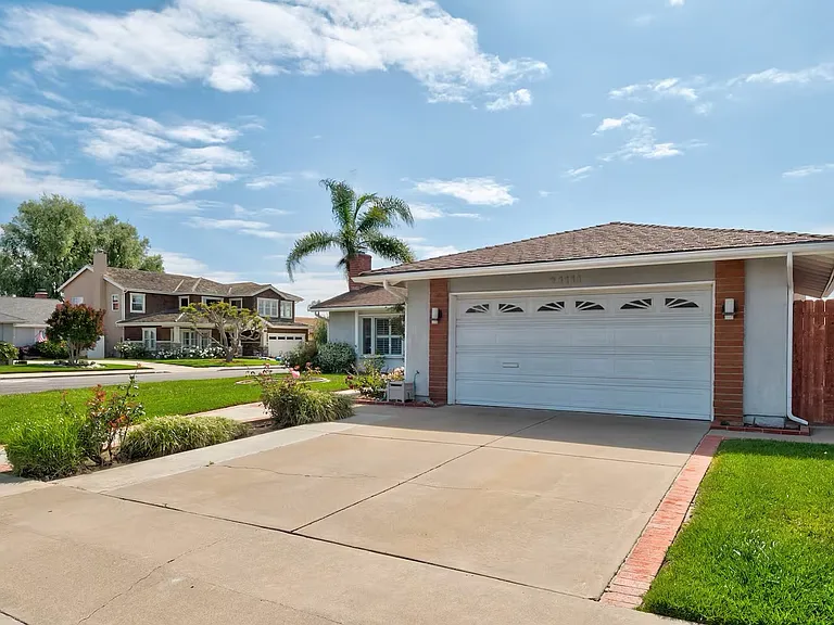 21111 Barbados Cir — Photo 23