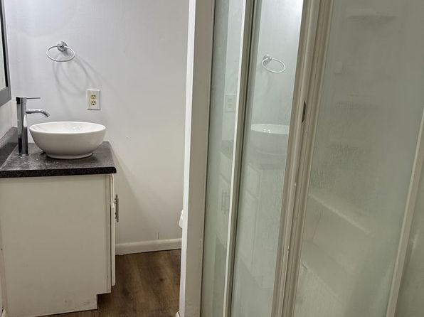 724 W Walnut St APT 4