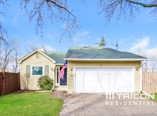 1444 Willow Creek Ln, Shoreview, MN 55126