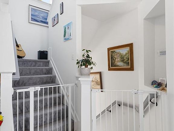 5th image of 21123 Camomile Ct #113