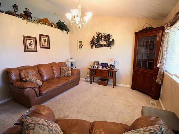 5th image of 4290 E Birchwood Cir
