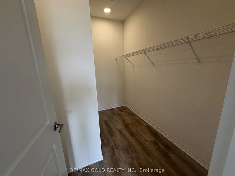 702 Front Royal St — Photo 20