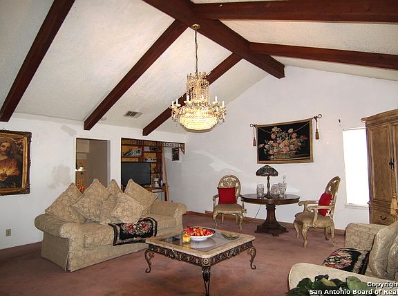 4th image of 502 Thorain Blvd