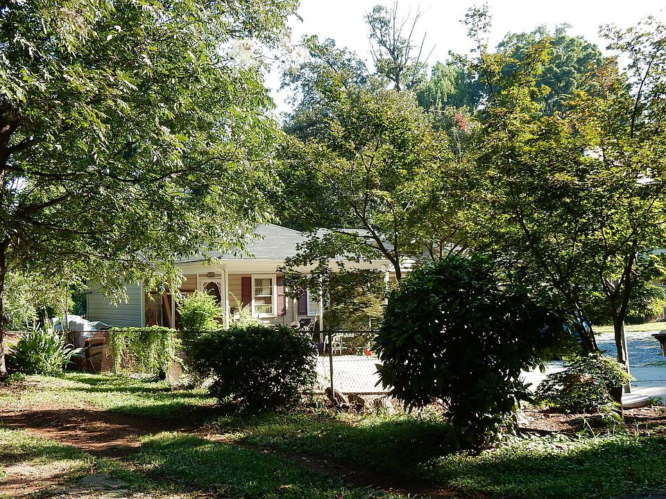 2nd image of 618 Maran Ln SW