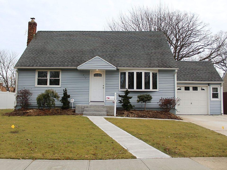 1st image of 717 Flowerdale Dr