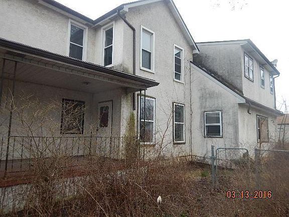 2nd image of 1892 Denune Ave #1892