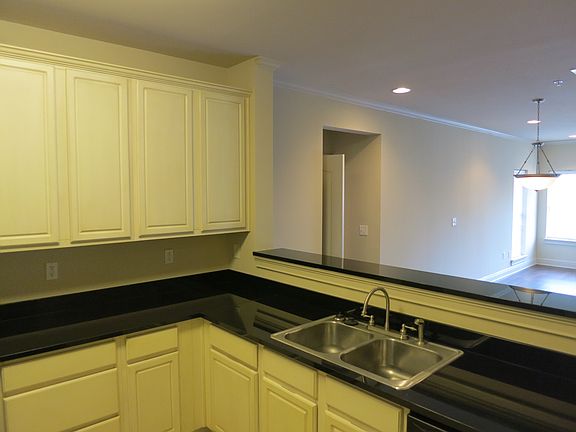 4th image of 700 15th St Unit 2201