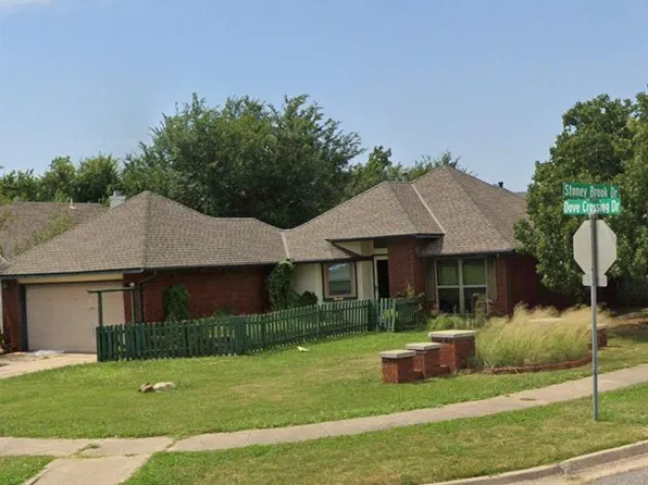 3201 Dove Crossing Dr, Norman, OK 73072