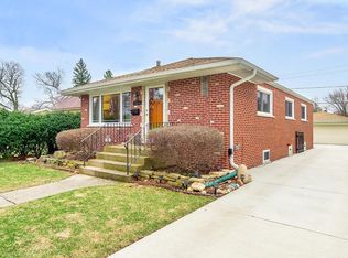 9011 Roach Ave, Brookfield, IL 60513
