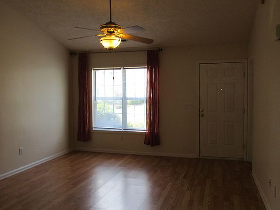 3rd image of 4403 Jasmine Cove Way #4403