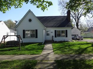 608 Main St, Henry, IL 61537