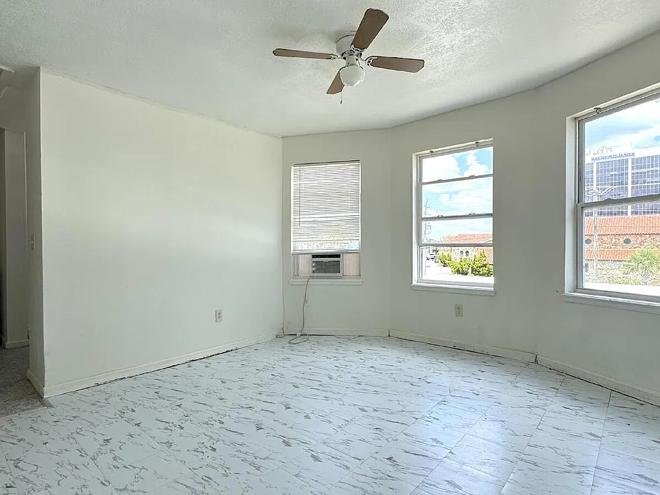 419-421 N Wild Olive Ave #5