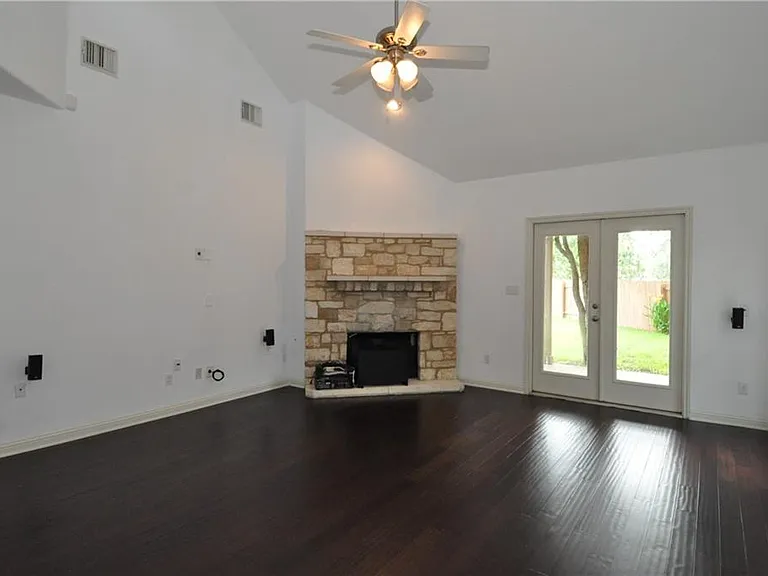 3323 Pine Needle Cir — Photo 8
