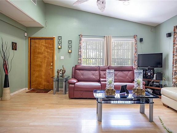 3rd image of 4627 39th Ave N