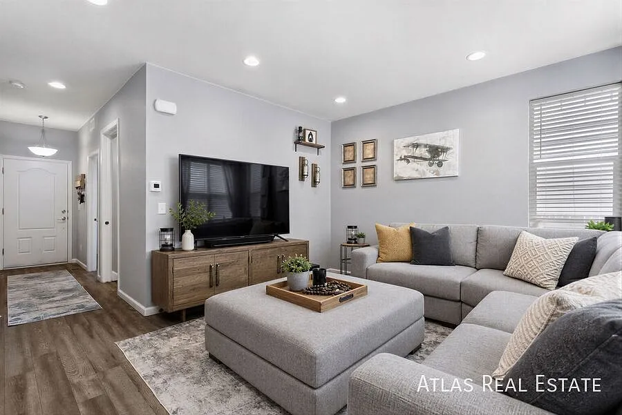 Welcome Home to 7940 Shoshone Street Comfort at Its Best! — Photo 4
