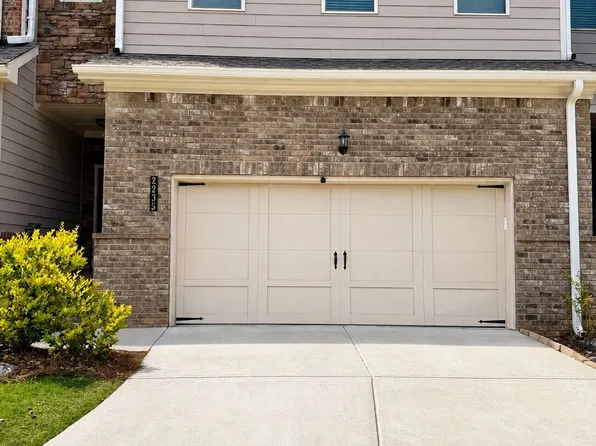 2235 Manor Pointe Dr, Cumming, GA 30041