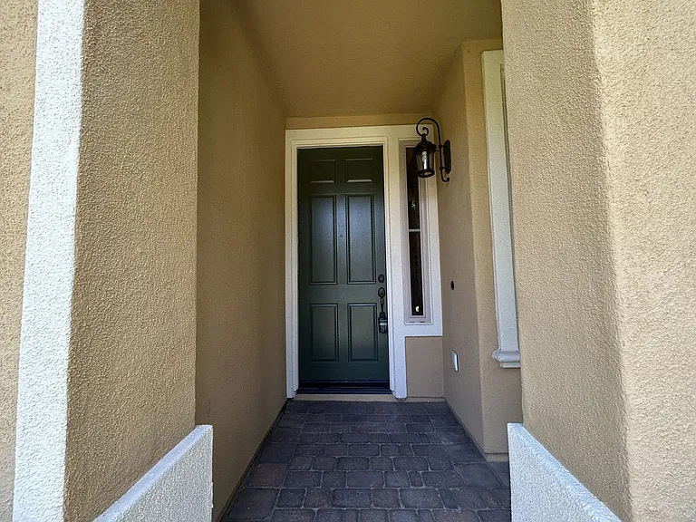 133 Chantilly — Photo 2