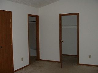 4th image of 3844 Longton Dr