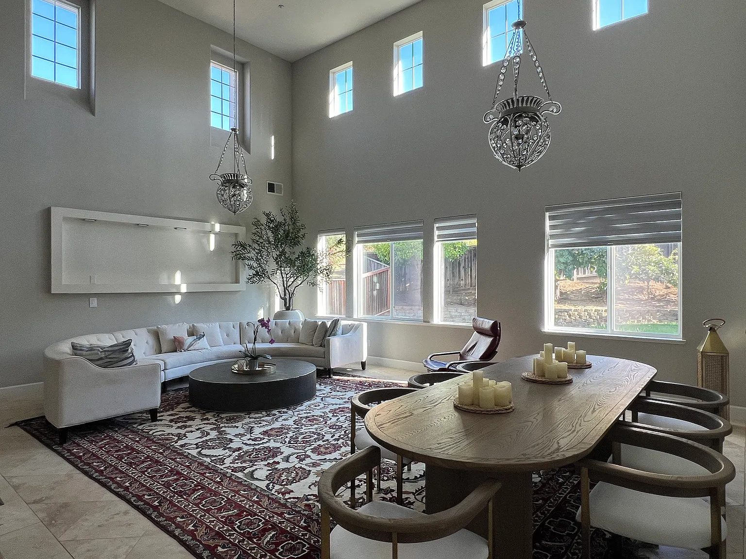 2526 Sanctuary Cir — Photo 2