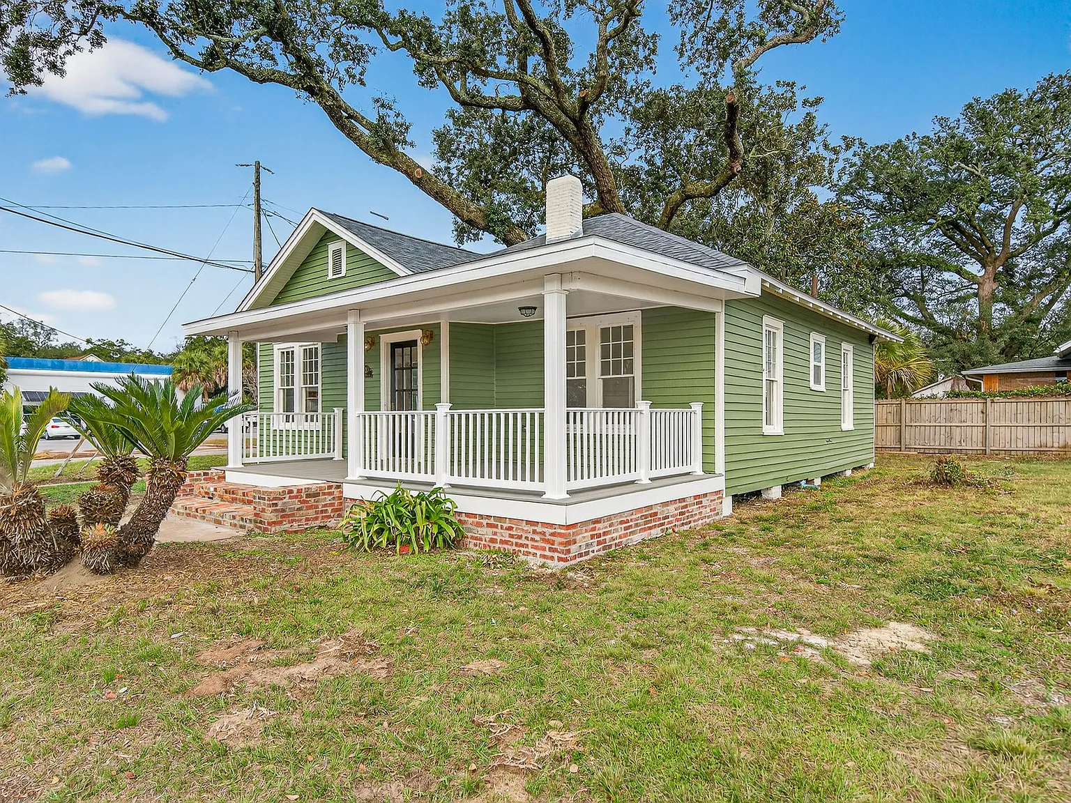 3 bed, 1.0 bath, 1170 sqft, $2,950 — Photo 4