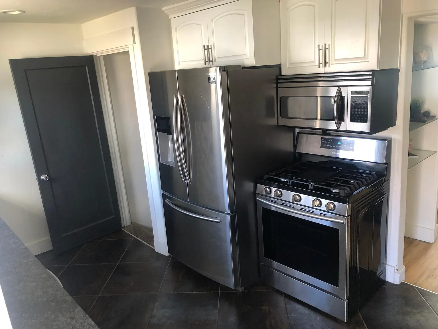 5 bed, 1424 sqft, $725 — Photo 3