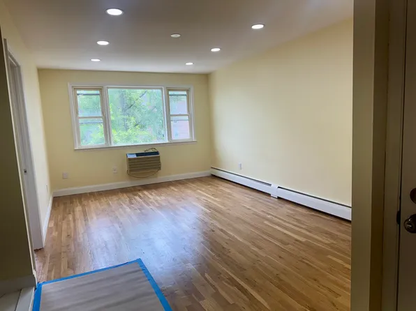 (undisclosed Address), Jamaica, NY 11435
