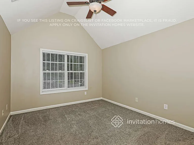 128 Revolutionary Dr — Photo 13