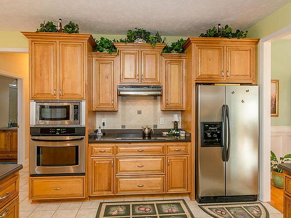 3rd image of 241 Whispering Branch Ct