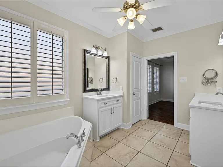 14668 Blakehill Dr — Photo 13